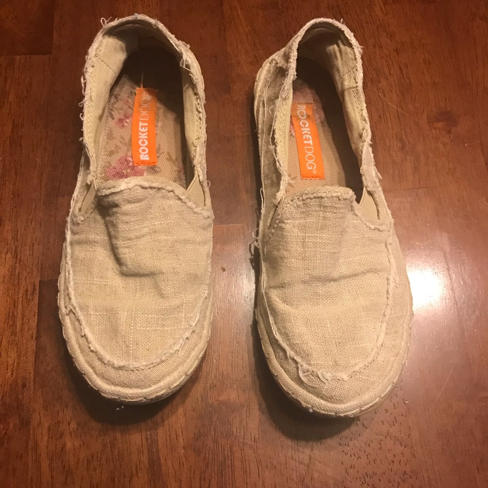 Rocket Dog Cream Flat